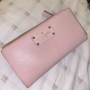Kate spade ♠️ wristlet Pre-owned